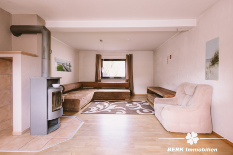 BERK Immobilien – Wohnen mit Charme und großzügigem Raumangebot in Keilberg - Wohnzimmer (127958)