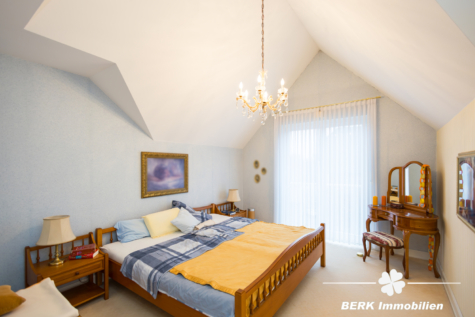 BERK Immobilien – Licht, Ruhe & Weitblick: Ihr neues Zuhause in bester Lage von Haibach - Schlafen (118728)