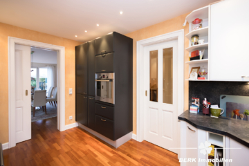 BERK Immobilien – Licht, Ruhe & Weitblick: Ihr neues Zuhause in bester Lage von Haibach - Küche (109610)