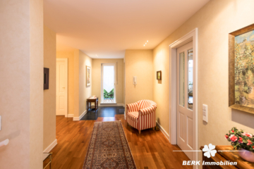 BERK Immobilien – Licht, Ruhe & Weitblick: Ihr neues Zuhause in bester Lage von Haibach - Eingangsbereich (109601)
