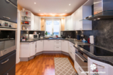 Küche - BERK Immobilien – Licht, Ruhe & Weitblick: Ihr neues Zuhause in bester Lage von Haibach