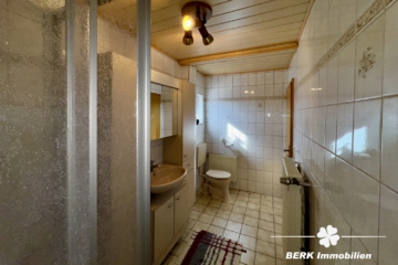 BERK Immobilien – Gepflegtes Einfamilienhaus mit Charme in Mudau-Reisenbach zu verkaufen - Badezimmer OG (104386)