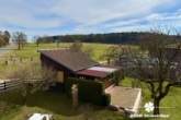 Blick von OG - BERK Immobilien – Gepflegtes Einfamilienhaus mit Charme in Mudau-Reisenbach zu verkaufen