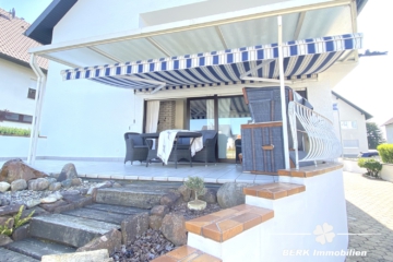 RESERVIERT – BERK Immobilien – Großzügiges Architektenhaus mit Wohnambiente und traumhaften Garten – ideal zum Leben und Arbeiten - große Terrasse (104405)