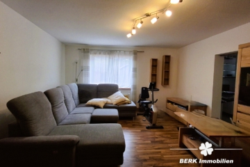 BERK Immobilien – Vielseitiges Zweifamilienhaus mit großem Potenzial in Mömlingen - WZ EG (106682)