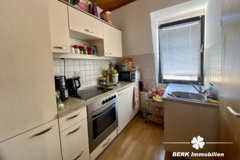 Renditestark, zentral & vielseitig: Großzügiges Wohn Gewerbe Objekt, 2 Häuser, 590m² Wohn/Nutzfl., 710m² Grund, Toplage - Wohnen Haupth. (4) (125329)