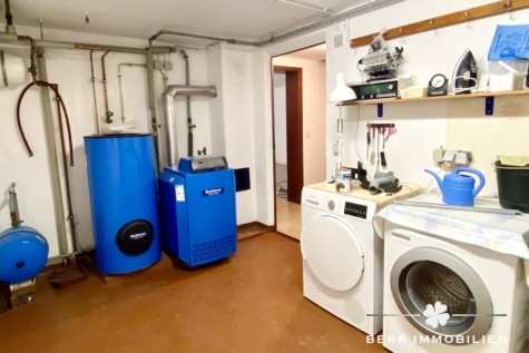 BERK Immobilien – Ideales Familien Zuhause mit viel Potential und Südgarten - Wasch- und Heizungskeller (125948)