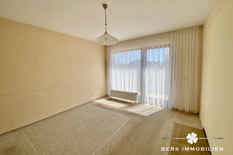 BERK Immobilien – Ideales Familien Zuhause mit viel Potential und Südgarten - Schlafzimmer (125941)