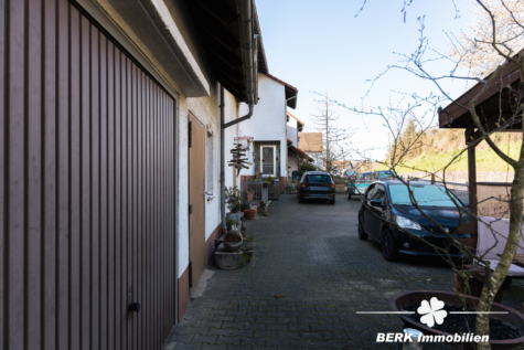 BERK Immobilien – Platz für Visionen: Die Gelegenheit für Käufer mit viel Platzbedarf - Hof (124400)