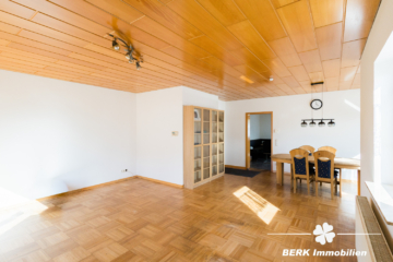 BERK Immobilien – Einfamilienhaus mit großem Garten und weiterem Ausbaupotenzial – in ruhiger Wohnlage von Kleinkahl - Wohnbereich (106351)