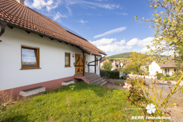 BERK Immobilien – Einfamilienhaus mit großem Garten und weiterem Ausbaupotenzial – in ruhiger Wohnlage von Kleinkahl - Ansicht (106349)