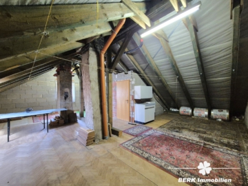 BERK Immobilien – top Wohnlage in Alzenau: Ein- bis Zweifamilienhaus mit Erweiterungspotential & Nebengebäuden - ausbaufähiges Dachgeschoss (106243)