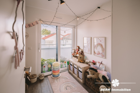 BERK Immobilien – Penthouse mit Weitblick und umlaufendem Balkon in Aschaffenburg - Office (128992)