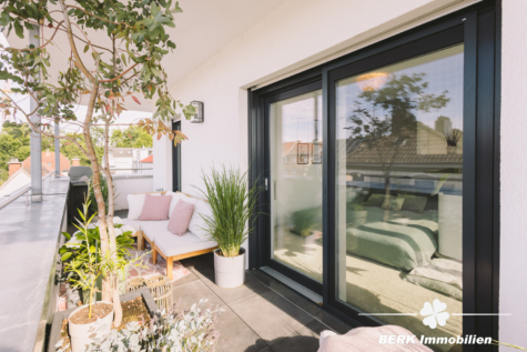 BERK Immobilien – Penthouse mit Weitblick und umlaufendem Balkon in Aschaffenburg - Balkon (128994)