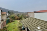 Ausblick hinteres Haus - BERK Immobilien – „Zwei Häuser – Ein Preis, mit Entwicklungspotenzial“